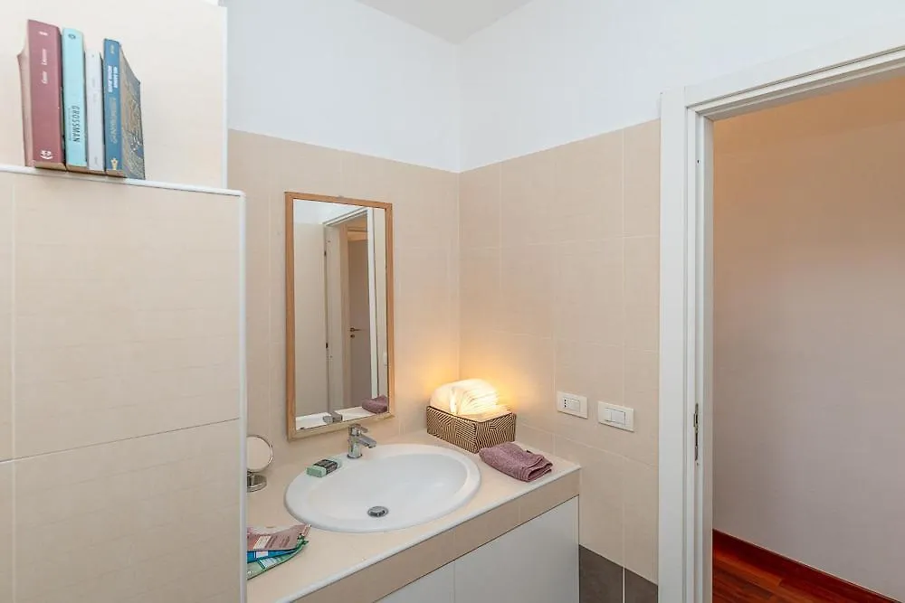 Bright And Quiet Apartment Close To Milan Fair איטליה