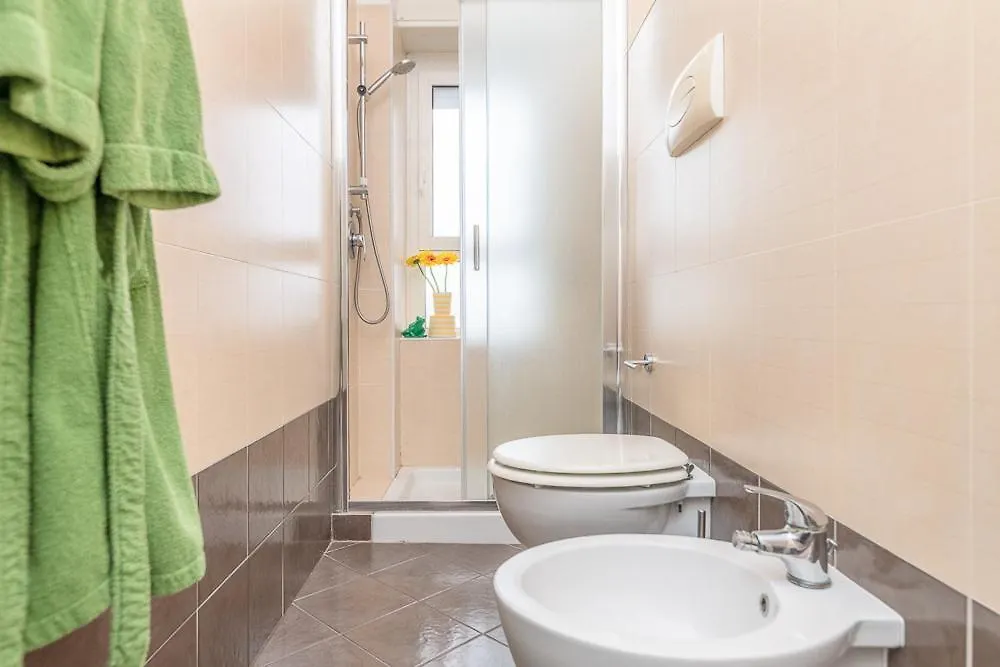 Bright And Quiet Apartment Close To Milan Fair